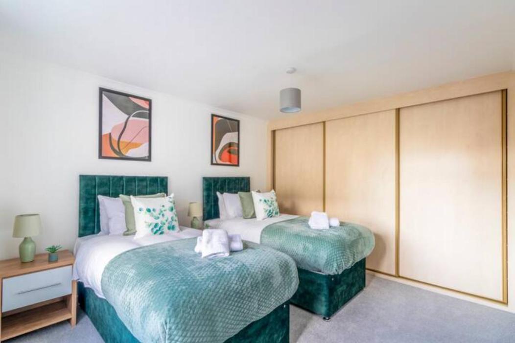 Large Sea View 2 Bedroom Sleeps 6 - Free Parking Bournemouth Ngoại thất bức ảnh